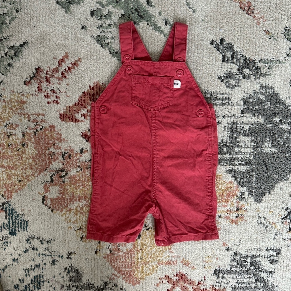 Carter’s 12 Month Baby Boy Overalls Shortalls EUC

Washed once, never worn